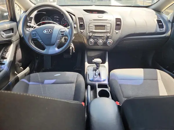 3KPFK4A78HE101216 2017 KIA FORTE - Image 8
