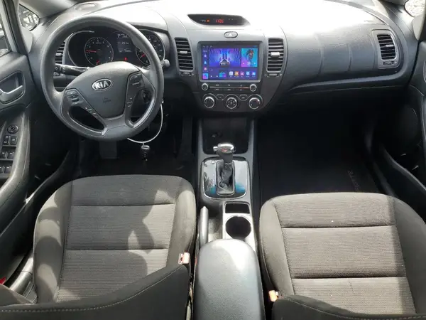 3KPFK4A78HE101359 2017 KIA FORTE - Image 8