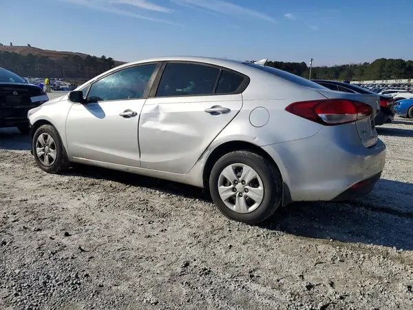3KPFK4A78HE103712 2017 KIA FORTE - Image 2