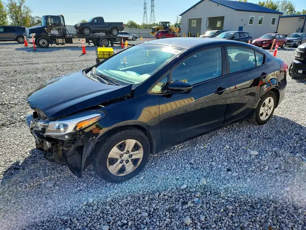 3KPFK4A78HE104701 2017 KIA FORTE - Image 1