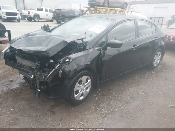 3KPFK4A78HE110191 2017 KIA FORTE - Image 2
