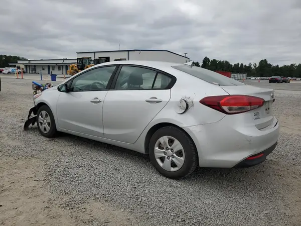 3KPFK4A78HE110823 2017 KIA FORTE - Image 2