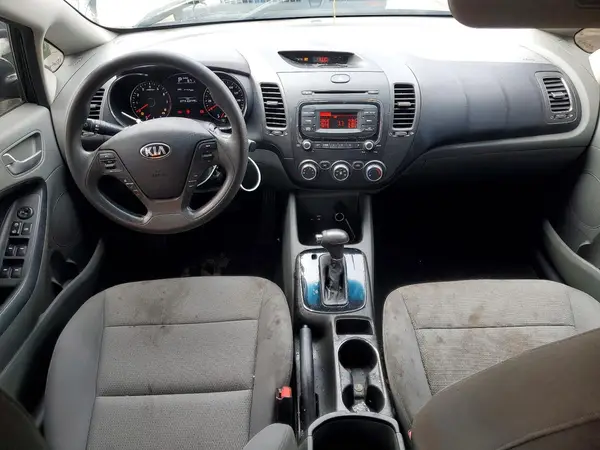 3KPFK4A78HE111745 2017 KIA FORTE - Image 8