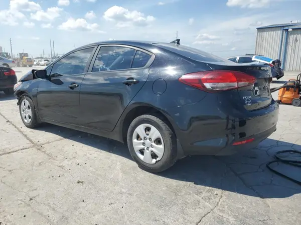 3KPFK4A78HE115746 2017 KIA FORTE - Image 2