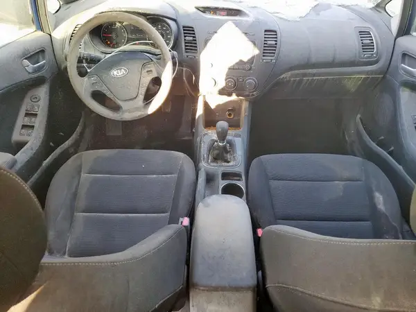 3KPFK4A78HE120901 2017 KIA FORTE - Image 8