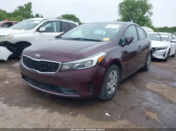 3KPFK4A78HE123782 2017 KIA FORTE - Image 2
