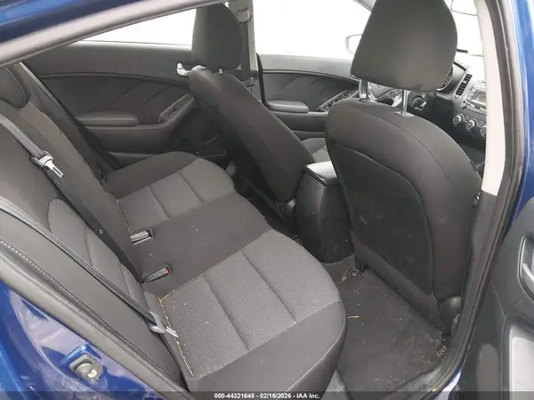 3KPFK4A78HE124298 2017 KIA FORTE - Image 8