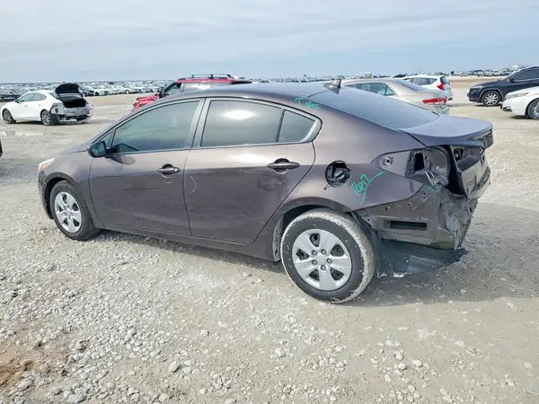 3KPFK4A78HE125001 2017 KIA FORTE - Image 2