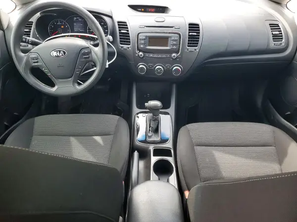 3KPFK4A78HE125001 2017 KIA FORTE - Image 8
