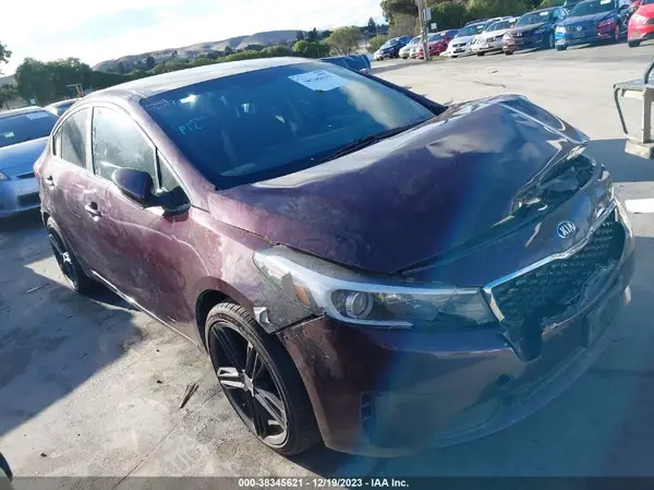 3KPFK4A78HE126391 2017 KIA FORTE - Image 1