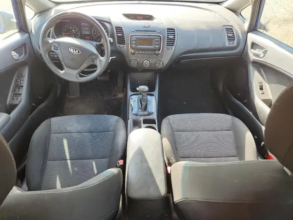 3KPFK4A78HE128206 2017 KIA FORTE - Image 8