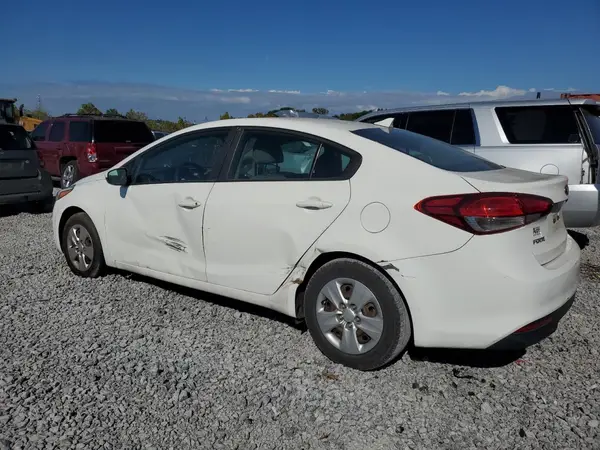 3KPFK4A78HE128755 2017 KIA FORTE - Image 2