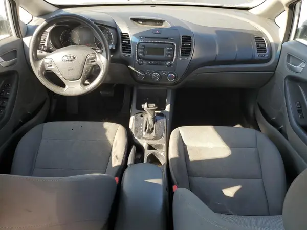 3KPFK4A78HE128755 2017 KIA FORTE - Image 8