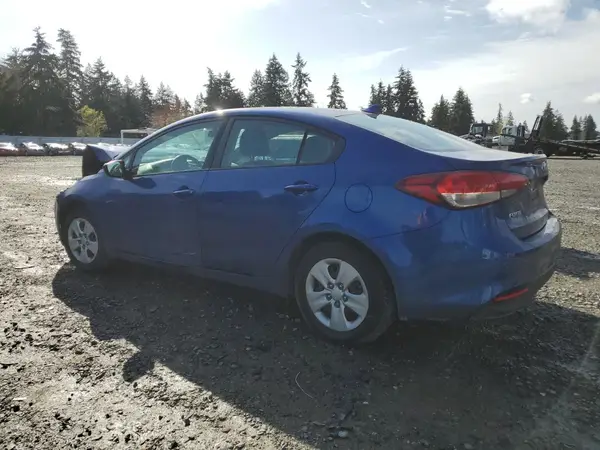 3KPFK4A78HE128822 2017 KIA FORTE - Image 2