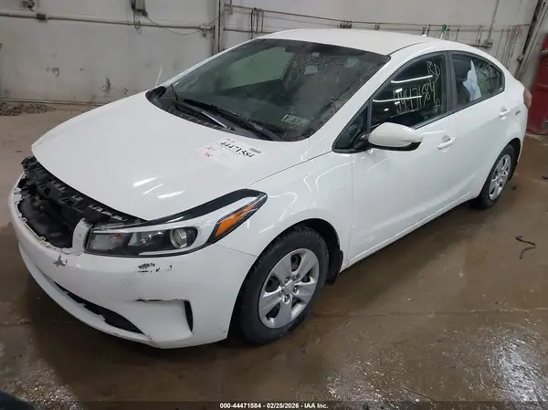 3KPFK4A78HE129193 2017 KIA FORTE - Image 2
