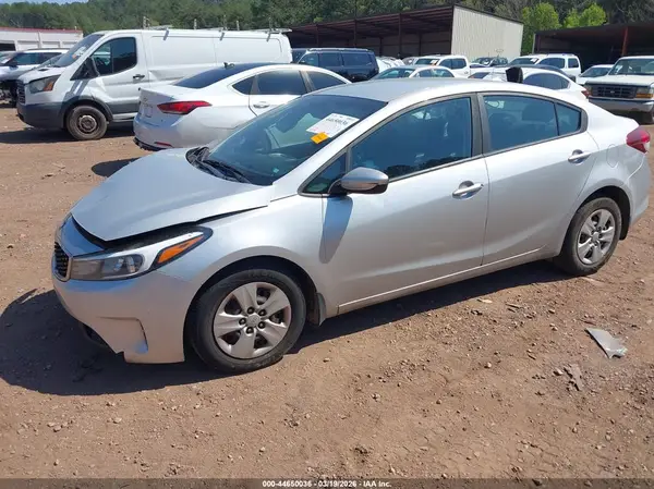 3KPFK4A78HE130246 2017 KIA FORTE - Image 2