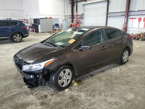 3KPFK4A78HE130912 2017 KIA FORTE - Image 1