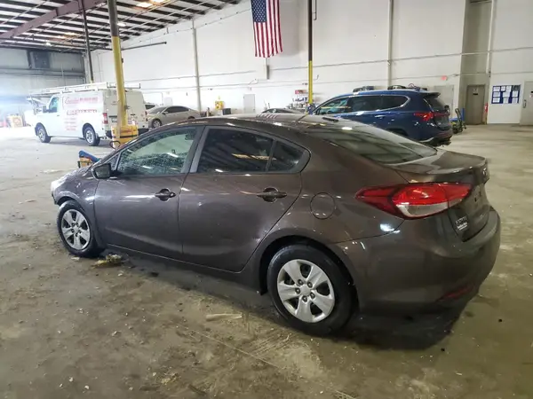 3KPFK4A78HE130912 2017 KIA FORTE - Image 2