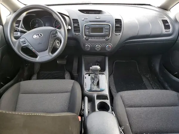 3KPFK4A78HE136032 2017 KIA FORTE - Image 8