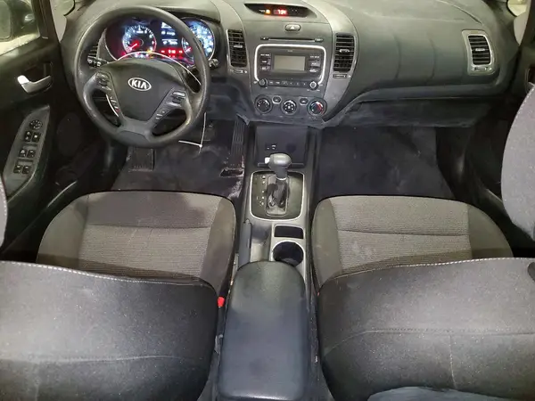 3KPFK4A78HE138606 2017 KIA FORTE - Image 8