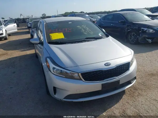 3KPFK4A78HE138718 2017 KIA FORTE - Image 1
