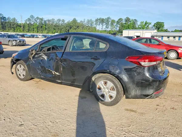 3KPFK4A78HE138895 2017 KIA FORTE - Image 2