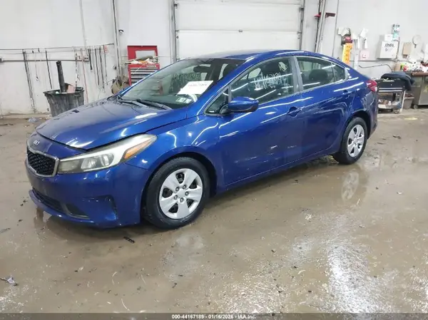 3KPFK4A78HE139108 2017 KIA FORTE - Image 2