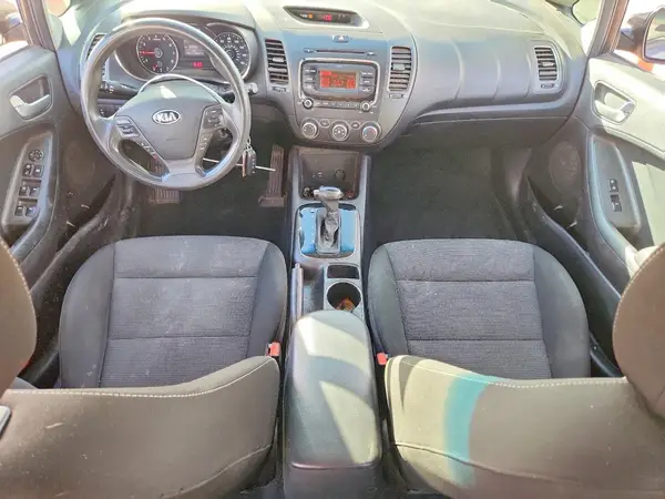3KPFK4A78HE139755 2017 KIA FORTE - Image 8