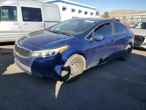 3KPFK4A78HE140470 2017 KIA FORTE - Image 1