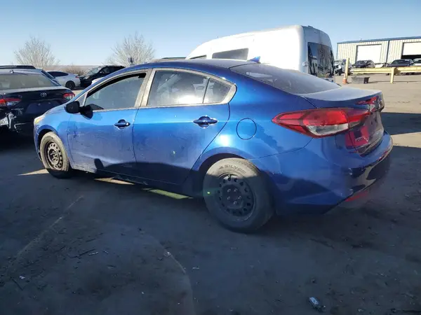 3KPFK4A78HE140470 2017 KIA FORTE - Image 2
