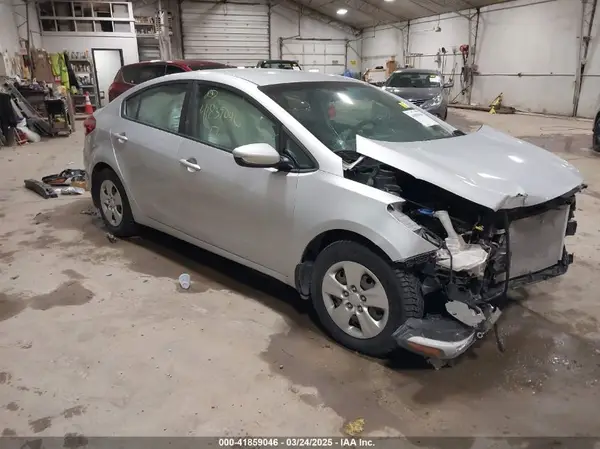 3KPFK4A78HE141215 2017 KIA FORTE - Image 1