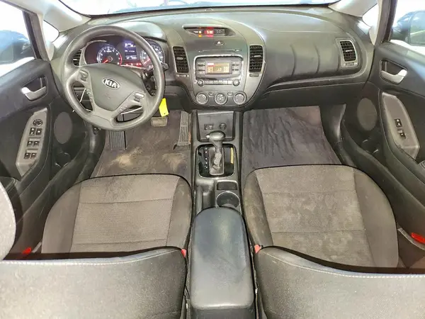 3KPFK4A78HE143238 2017 KIA FORTE - Image 8