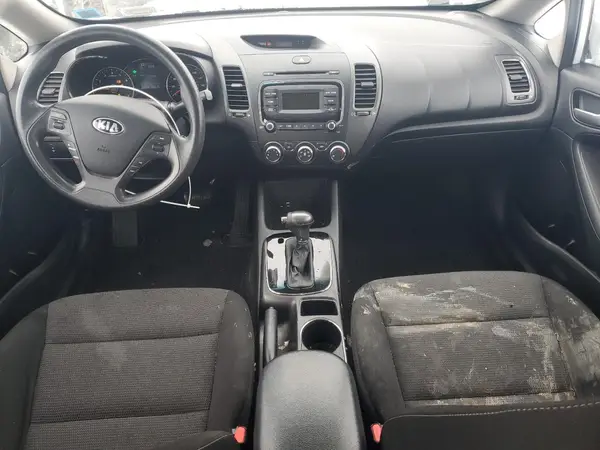 3KPFK4A78HE143417 2017 KIA FORTE - Image 8