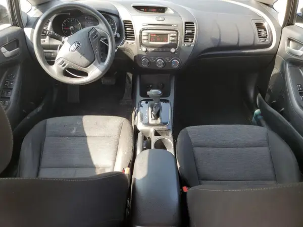 3KPFK4A78HE145846 2017 KIA FORTE - Image 8