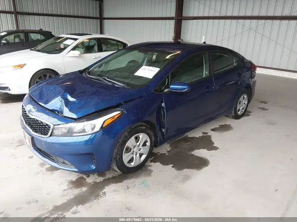 3KPFK4A78HE146964 2017 KIA FORTE - Image 2