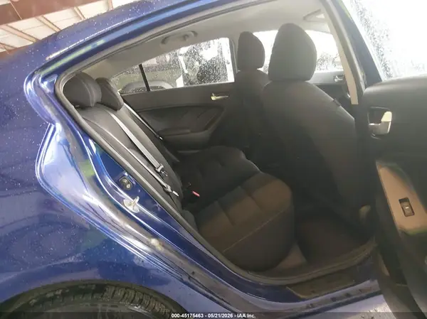 3KPFK4A78HE146964 2017 KIA FORTE - Image 8