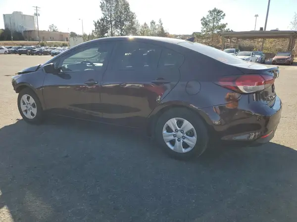 3KPFK4A78HE147015 2017 KIA FORTE - Image 2