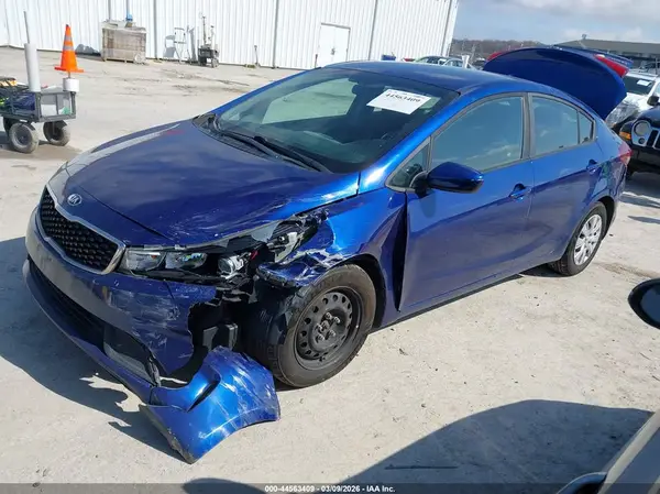 3KPFK4A78HE151405 2017 KIA FORTE - Image 2