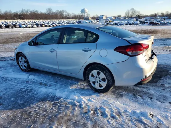 3KPFK4A78HE158404 2017 KIA FORTE - Image 2