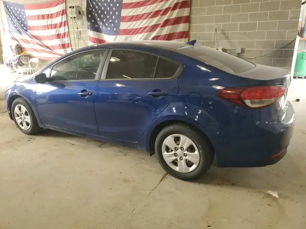 3KPFK4A78HE158449 2017 KIA FORTE - Image 2