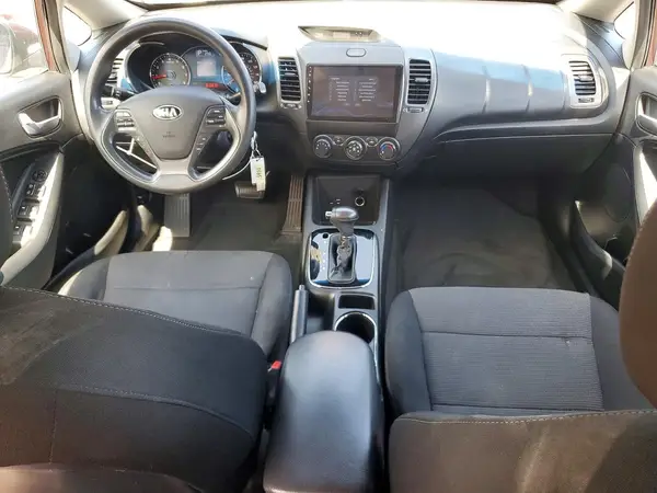 3KPFK4A78JE167836 2018 KIA FORTE - Image 8