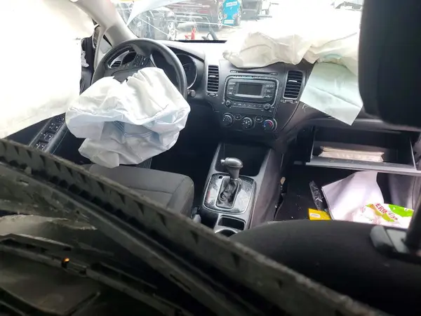 3KPFK4A78JE168212 2018 KIA FORTE - Image 8