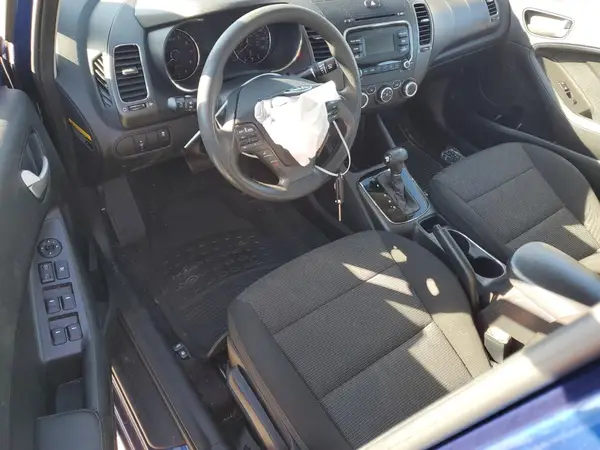 3KPFK4A78JE169263 2018 KIA FORTE - Image 8