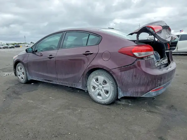 3KPFK4A78JE169828 2018 KIA FORTE - Image 2