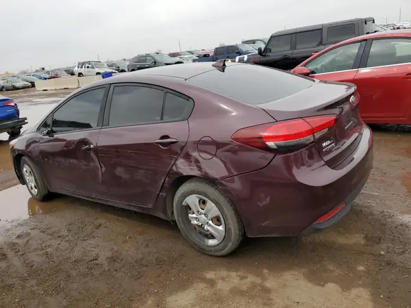 3KPFK4A78JE190159 2018 KIA FORTE - Image 2