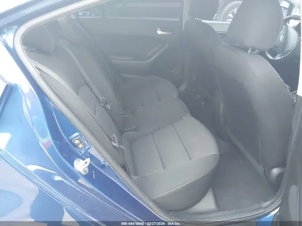 3KPFK4A78JE190789 2018 KIA FORTE - Image 8