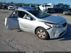 3KPFK4A78JE195491 2018 KIA FORTE