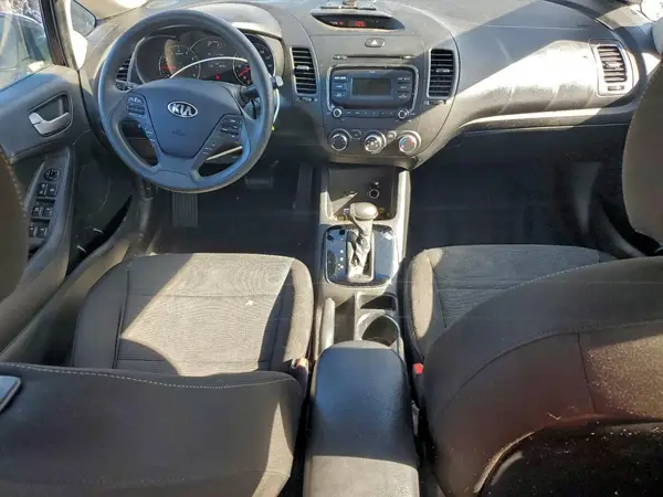 3KPFK4A78JE198228 2018 KIA FORTE - Image 8