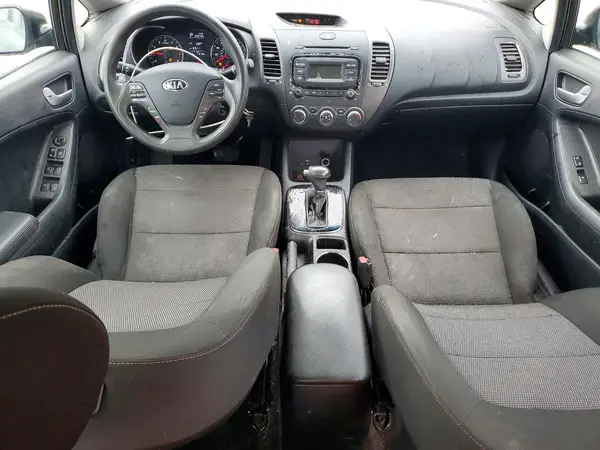 3KPFK4A78JE198682 2018 KIA FORTE - Image 8