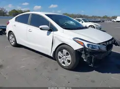 3KPFK4A78JE202875 2018 KIA FORTE